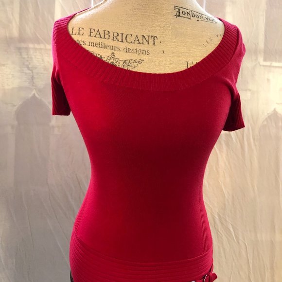 Le Chateau Short Sleeves Seater: Size S - Picture 4 of 12